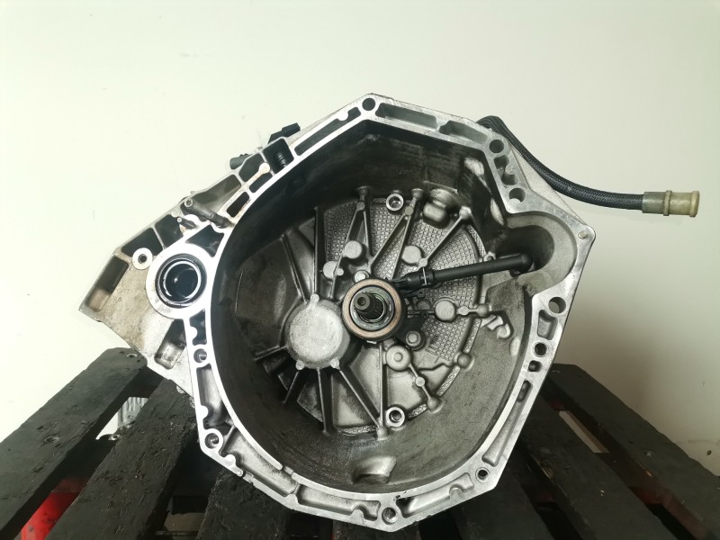 Recambio de caja cambios para dacia duster i k9k896 referencia OEM IAM TL4B043  