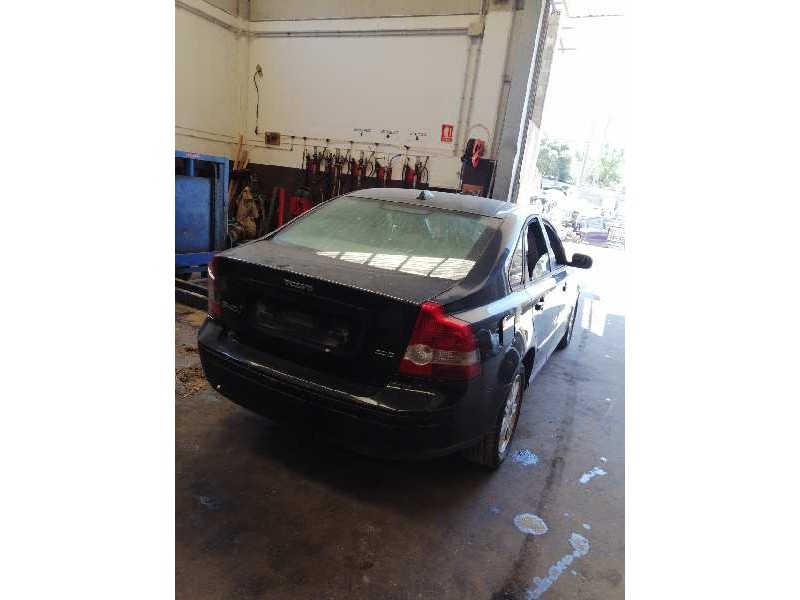 volvo s40 berlina del año 2007