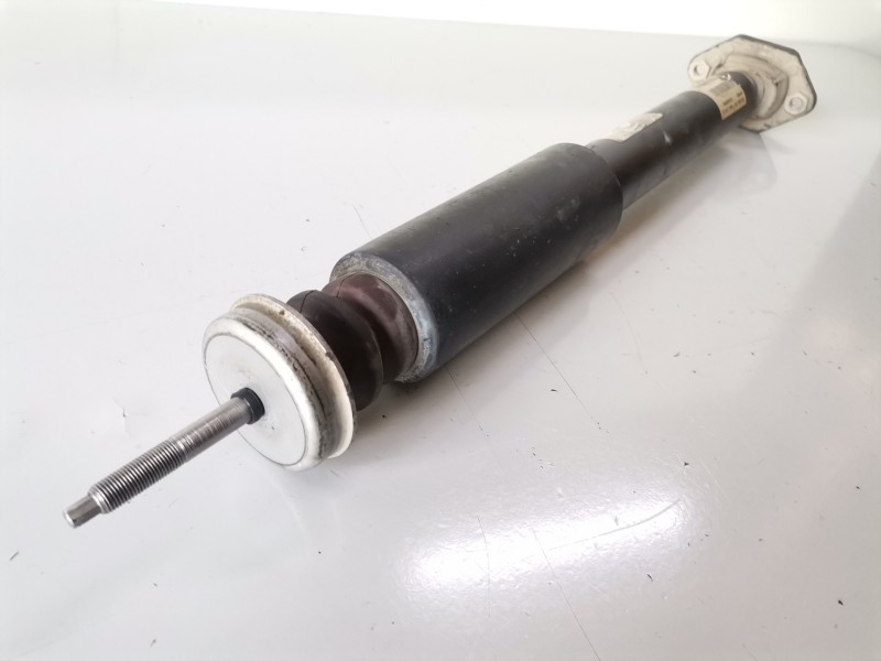 Recambio de amortiguador trasero izquierdo para bmw serie 3 touring (e91) 204d4 referencia OEM IAM 6772926  