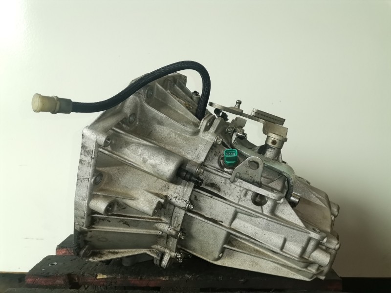 Recambio de caja cambios para dacia duster i k9k896 referencia OEM IAM TL4B043  