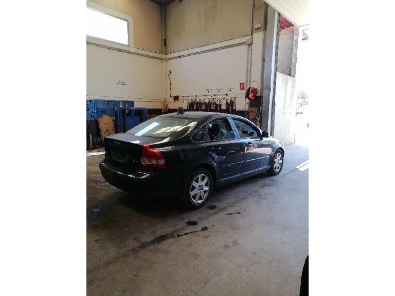 volvo s40 berlina del año 2007