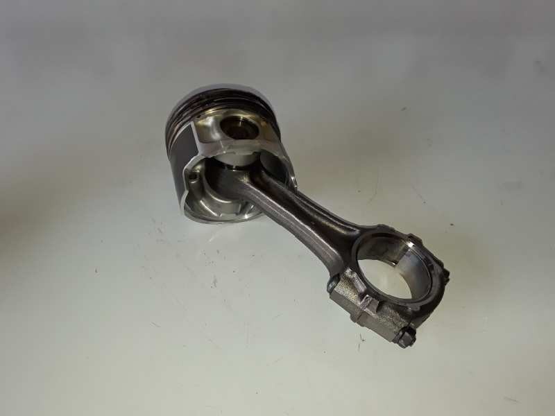 Recambio de piston para mitsubishi montero (v60/v70) 4m41 referencia OEM IAM   