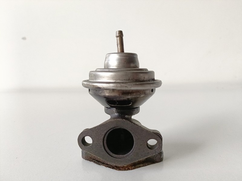 Recambio de valvula egr para audi a4 berlina (b5) 1z referencia OEM IAM 028131501E  
