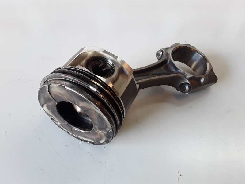 Recambio de piston para mitsubishi montero (v60/v70) 4m41 referencia OEM IAM   