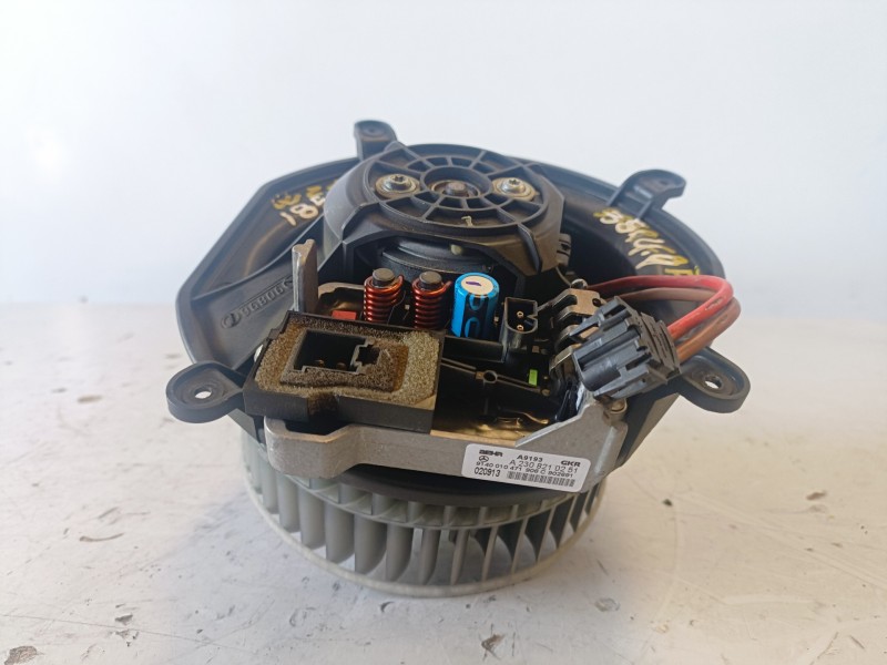 Recambio de ventilador calefaccion para mercedes-benz clase e (bm 211) berlina 648961 referencia OEM IAM A2308210251  