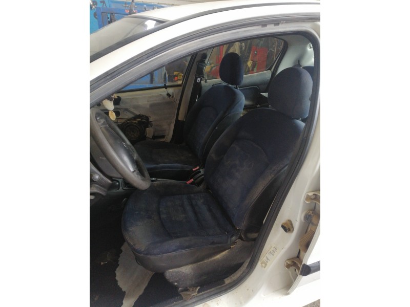 peugeot 206 del año 2002