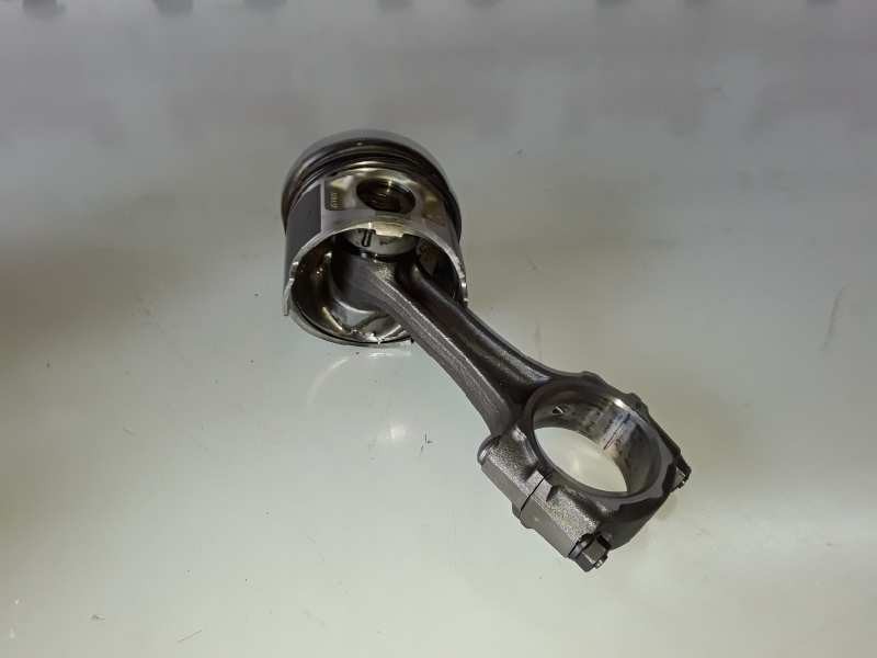 Recambio de piston para mitsubishi montero (v60/v70) 4m41 referencia OEM IAM   