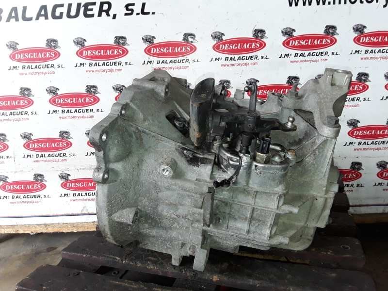 Recambio de caja cambios para volvo s40 berlina d4204t referencia OEM IAM 4M5R7002CD  