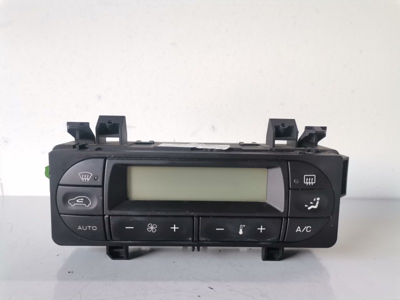 Recambio de mando climatizador para citroen c3 8hx referencia OEM IAM 96377775XT  