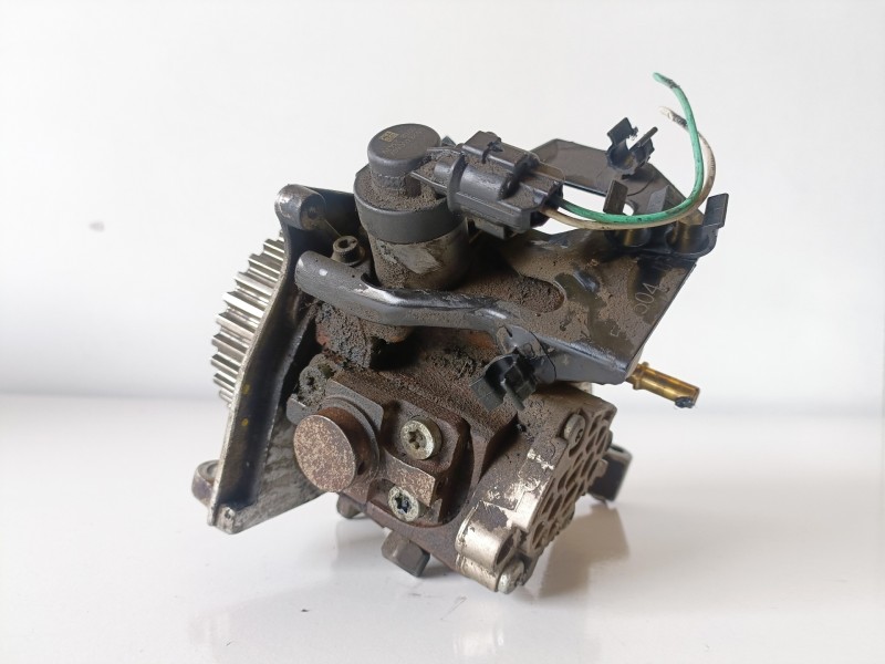 Recambio de bomba inyeccion para citroen c3 picasso 9hx referencia OEM IAM 0445010102  