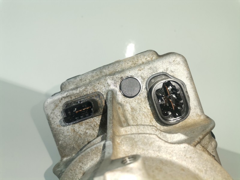 Recambio de bomba direccion para citroen c4 picasso 9hz referencia OEM IAM 9684040180  