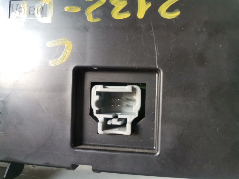 Recambio de mando climatizador para citroen c3 8hx referencia OEM IAM 96377775XT  