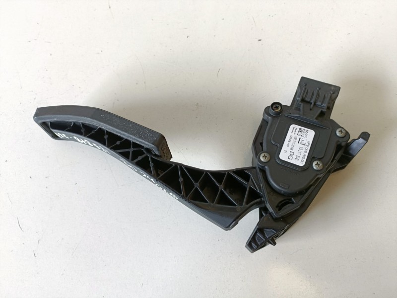 Recambio de potenciometro pedal para opel insignia berlina a20dth referencia OEM IAM 13237352  