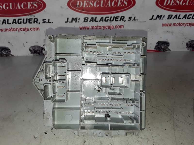 Recambio de caja reles / fusibles para alfa romeo 147 (190) ar32104 referencia OEM IAM 51742419/329041  