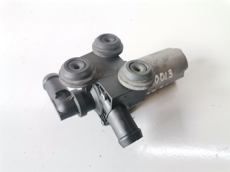 Recambio de valvula intercambio de calefaccion para bmw serie 1 berlina (e81/e87) n47d20a referencia OEM IAM 6411692824602  