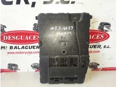 Recambio de caja reles / fusibles para renault scenic ii (jm) k9k722 referencia OEM IAM 8200306434/S118400220C  