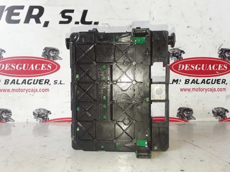 Recambio de caja reles / fusibles para peugeot partner (s2) 9hx referencia OEM IAM BSMB2/965061858000/U118470002J  