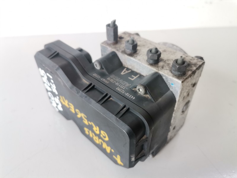 Recambio de abs para toyota auris (e15) 1zrfe referencia OEM IAM 4451012390/8954112200/13511023010  