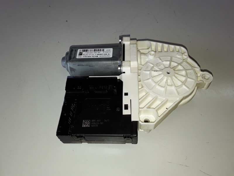 Recambio de motor elevalunas delantero derecho para seat leon (1p1) bxf referencia OEM IAM 1P0837402M/1T0959702AB/3C0959792  