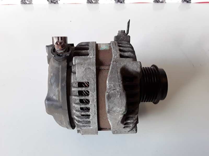 Recambio de alternador para toyota auris (e15) 1zrfe referencia OEM IAM 2706037010/1042105290  