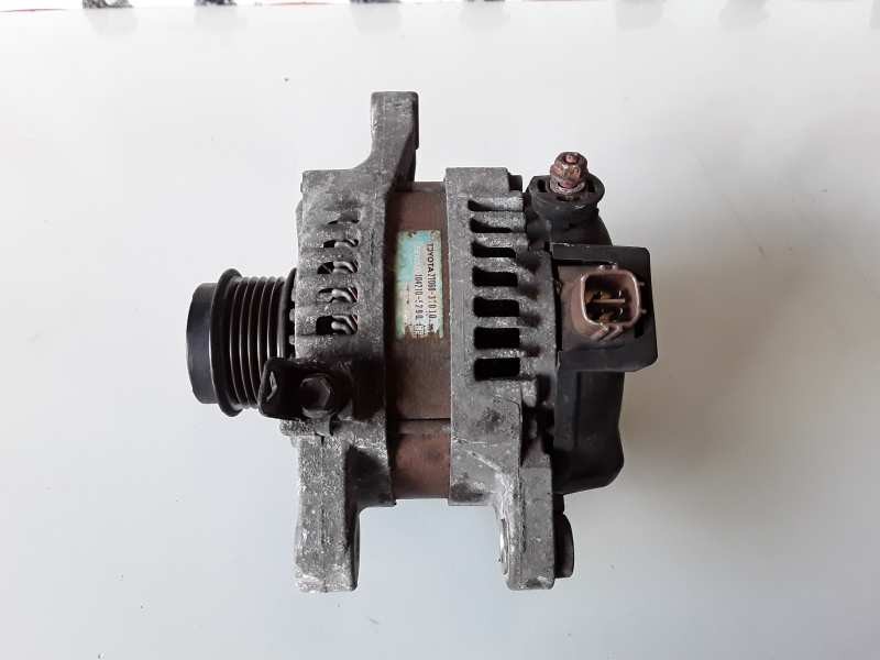 Recambio de alternador para toyota auris (e15) 1zrfe referencia OEM IAM 2706037010/1042105290  