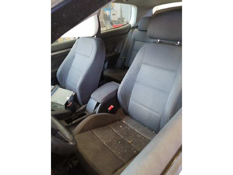 volkswagen golf v (1k1)(10.2003) del año 2004