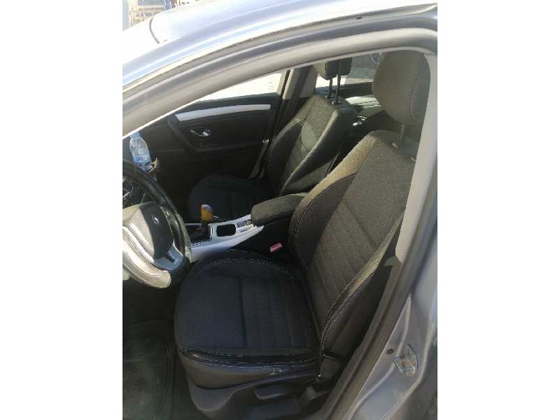 renault laguna iii berlina del año 2008