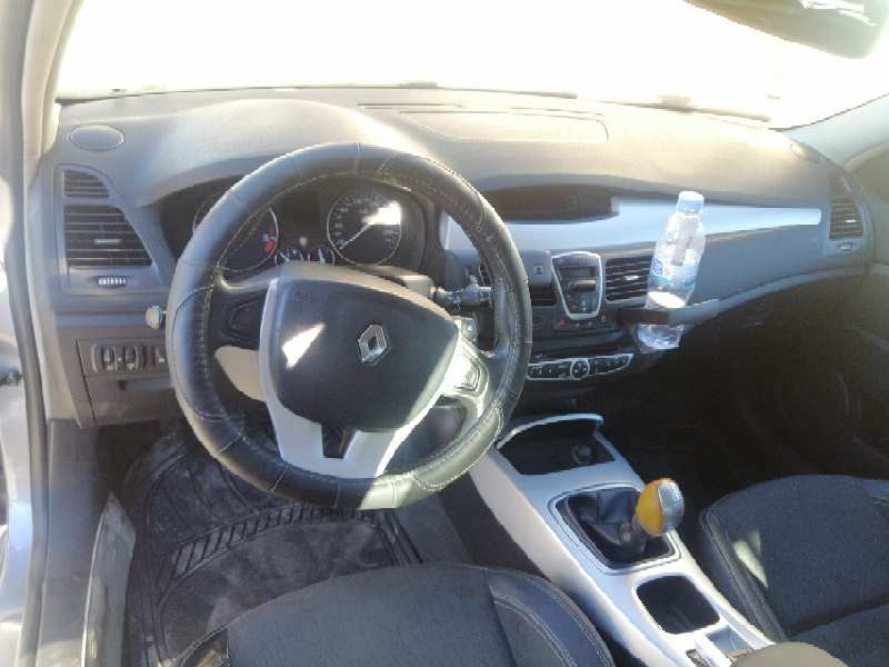 renault laguna iii berlina del año 2008