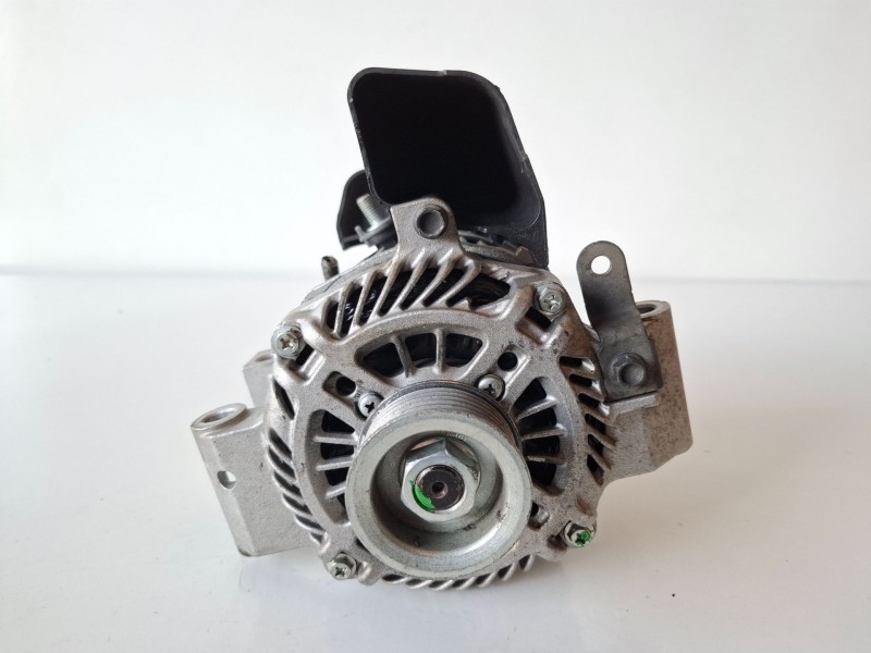 Recambio de alternador para mazda 6 berlina (gg) l3 referencia OEM IAM 440547  