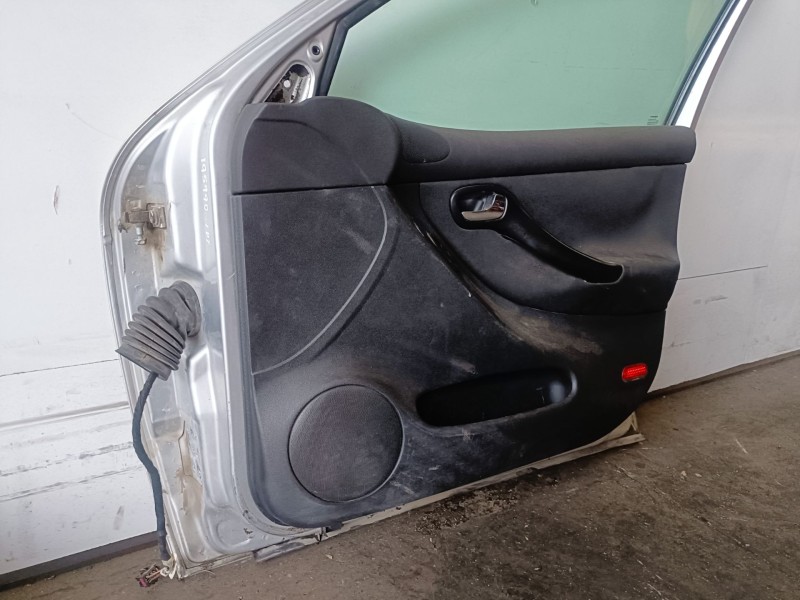 Recambio de puerta delantera derecha para seat leon (1m1) azd referencia OEM IAM   