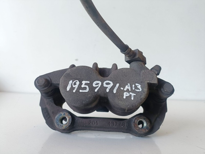 Recambio de pinza de freno delantera derecha para ford kuga (cbv) g6dg referencia OEM IAM 0152B118  