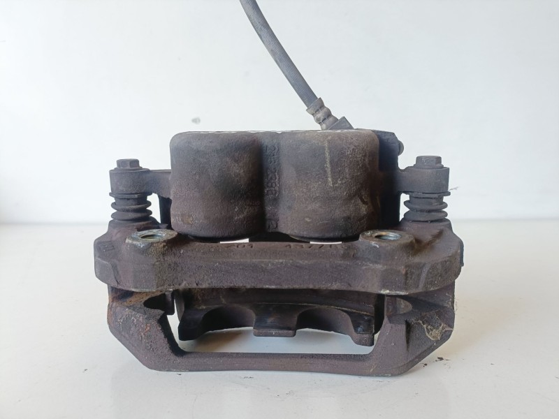 Recambio de pinza de freno delantera derecha para ford kuga (cbv) g6dg referencia OEM IAM 0152B118  