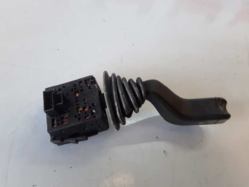 Recambio de mando luces para opel corsa c z13dt referencia OEM IAM   