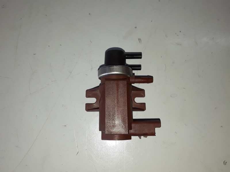 Recambio de valvula aire adicional para peugeot partner (s2) 9hx referencia OEM IAM 70096803/9652570180  
