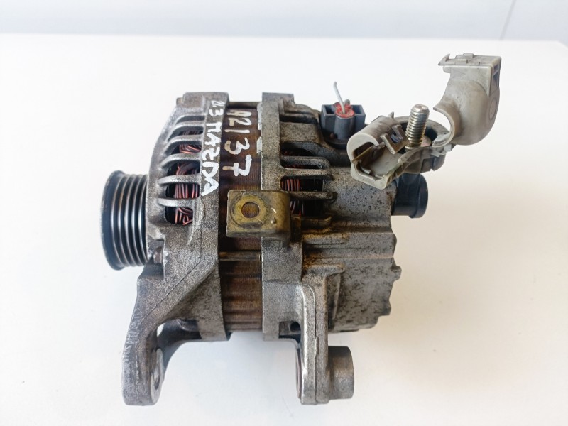 Recambio de alternador para mazda 3 berlina (bk) z6 referencia OEM IAM A2TC0091  