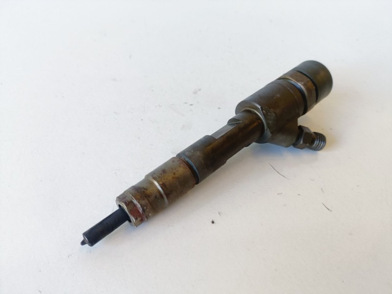 Recambio de inyector para renault scenic iii (jz) f9q872 referencia OEM IAM 0445110328  
