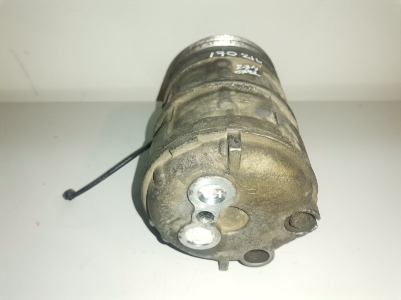 Recambio de compresor aire acondicionado para opel monterey 4jg2 referencia OEM IAM 8943760970  