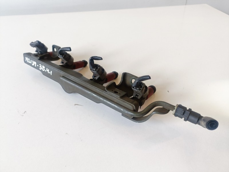 Recambio de rampa inyectora para mazda 3 berlina (bk) z6 referencia OEM IAM   