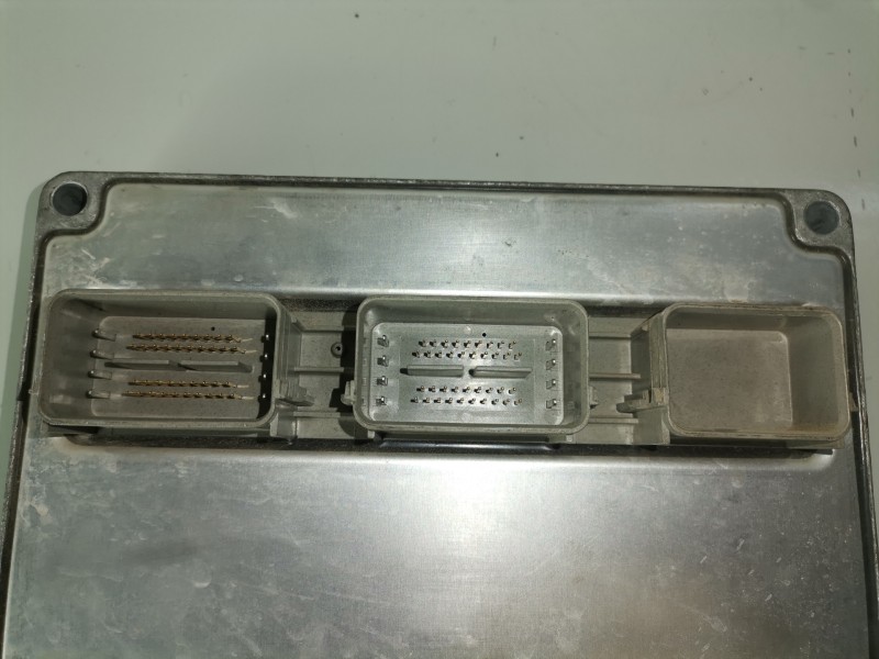 Recambio de centralita motor uce para ford focus berlina (cap) aoda referencia OEM IAM 4M5112A650VD  