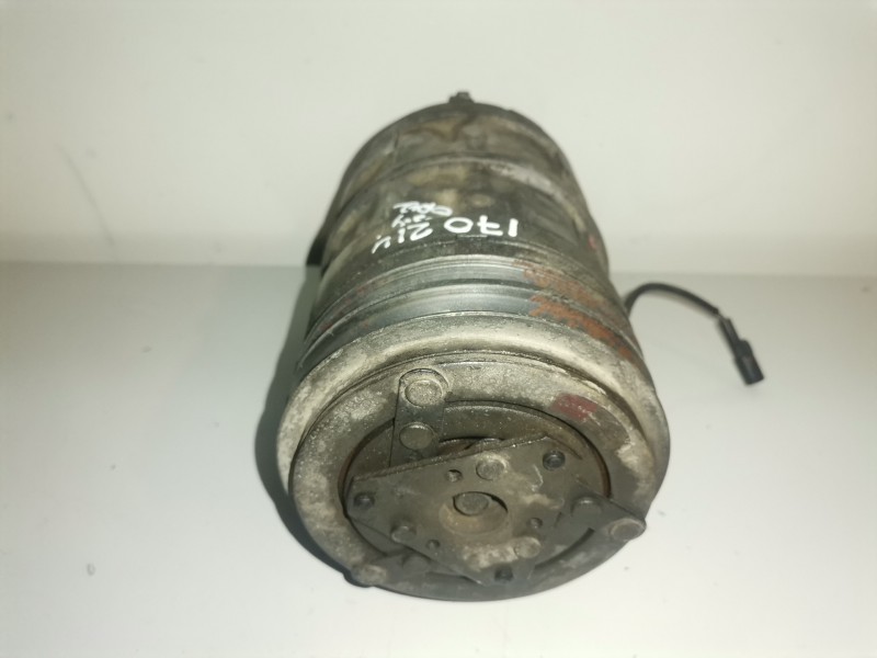 Recambio de compresor aire acondicionado para opel monterey 4jg2 referencia OEM IAM 8943760970  