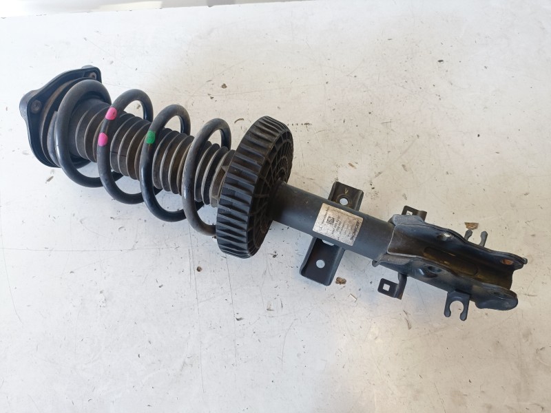 Recambio de amortiguador delantero izquierdo para mercedes-benz vito tourer (447) r9n402 referencia OEM IAM A4473203300  