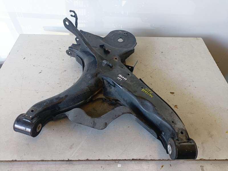 Recambio de brazo suspension inferior trasero derecho para mercedes-benz vito tourer (447) r9n402 referencia OEM IAM   
