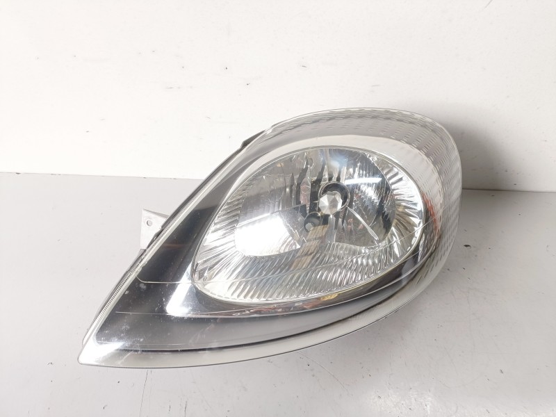 Recambio de faro izquierdo para renault trafic ii furgón f9q760 referencia OEM IAM 7700311371  