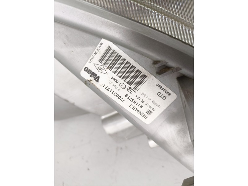 Recambio de faro izquierdo para renault trafic ii furgón f9q760 referencia OEM IAM 7700311371  