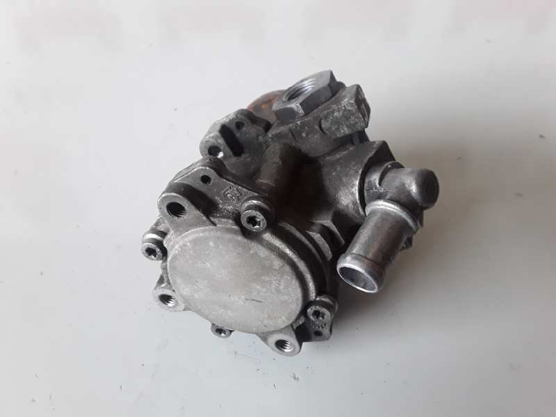 Recambio de bomba direccion para bmw serie 5 berlina (e60) n52b25a referencia OEM IAM LH2113104/61289  