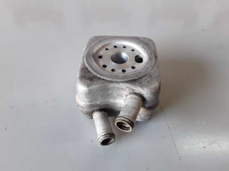 Recambio de enfriador aceite motor para seat leon (1p1) bxe referencia OEM IAM 020117021L  