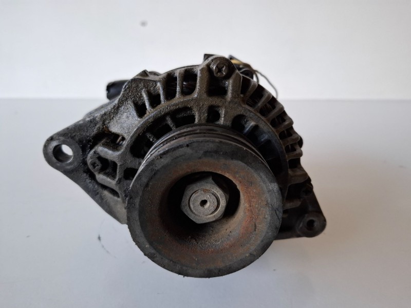 Recambio de alternador para mitsubishi montero (v60/v70) 4d56 referencia OEM IAM A2T82899A  