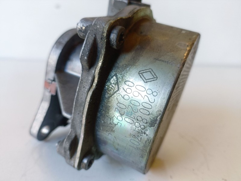 Recambio de depresor freno / bomba vacio para renault scenic iii (jz) f9q872 referencia OEM IAM 8200881701  