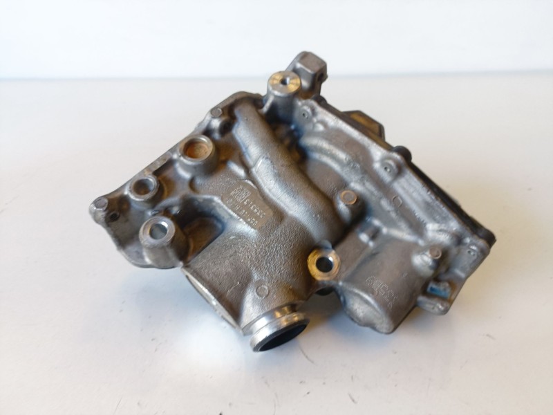 Recambio de valvula egr para renault scenic iii (jz) f9q872 referencia OEM IAM 8201027384  