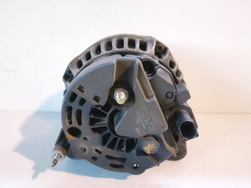 Recambio de alternador para volvo s70 berlina d5252t referencia OEM IAM 0124515021  